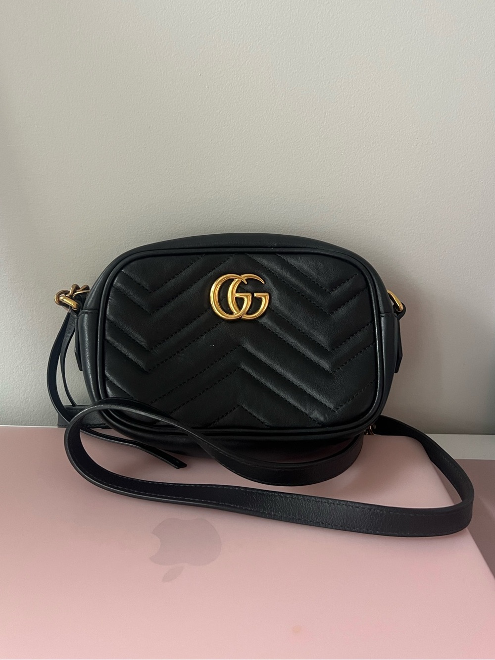 Gucci Marmont Small Camera Bag - Picture 2 of 11